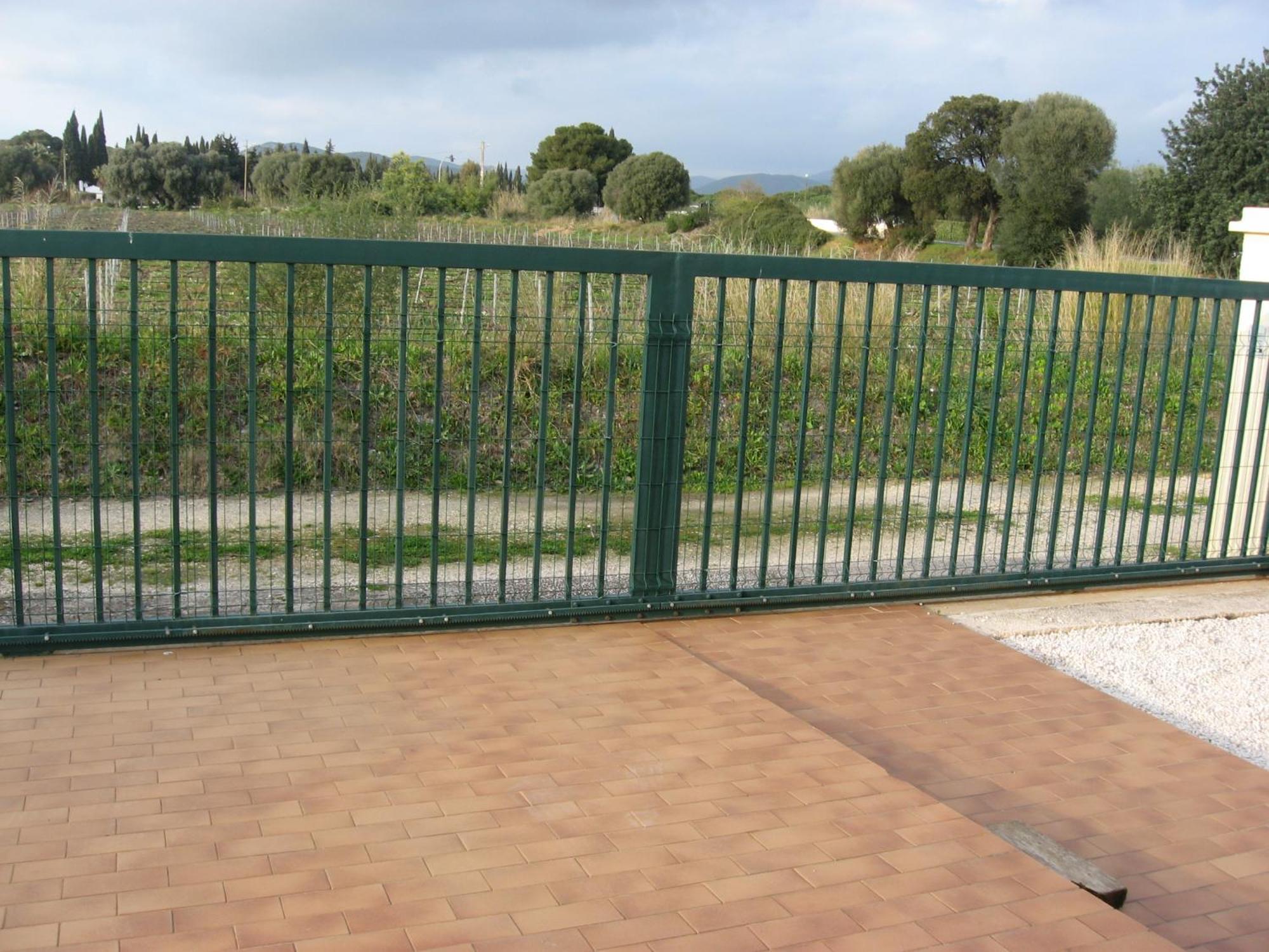 דירות לה-לונד-לה-מורה Lumineux Agreable T2 De 32M2 מראה חיצוני תמונה